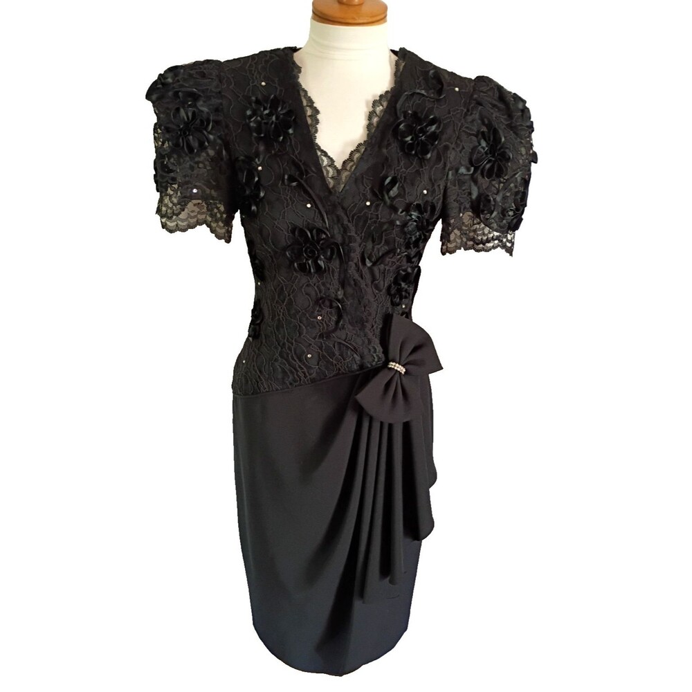 Leslie Fay 1980's  Black Lace Cocktail Dress Padded Shoulders  Bow Size 8